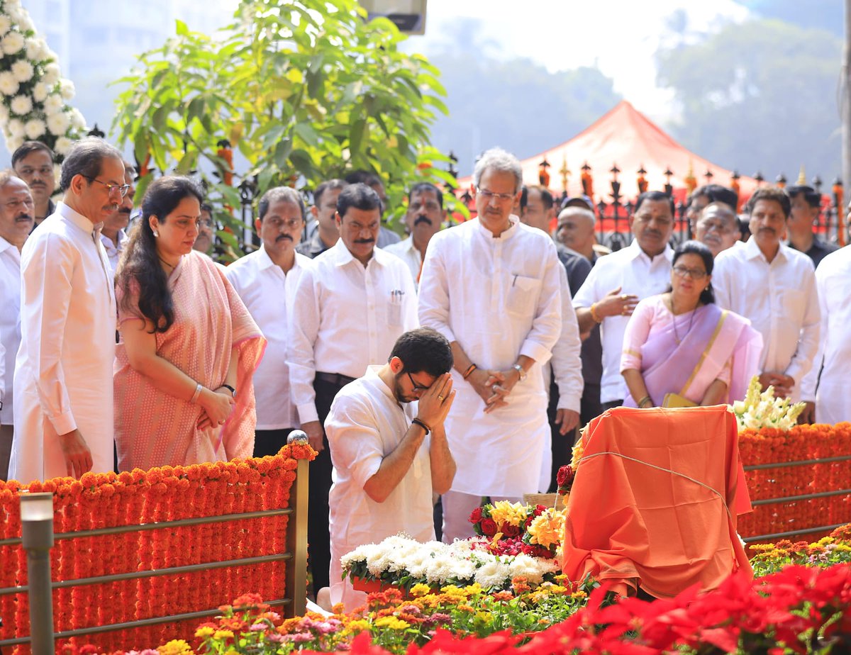 AUThackeray's tweet photo. माझं प्रेरणास्थान, माझं शक्तिस्थळ!

स्मृतीस शतशः वंदन! https://t.co/0r3aNnnyMZ