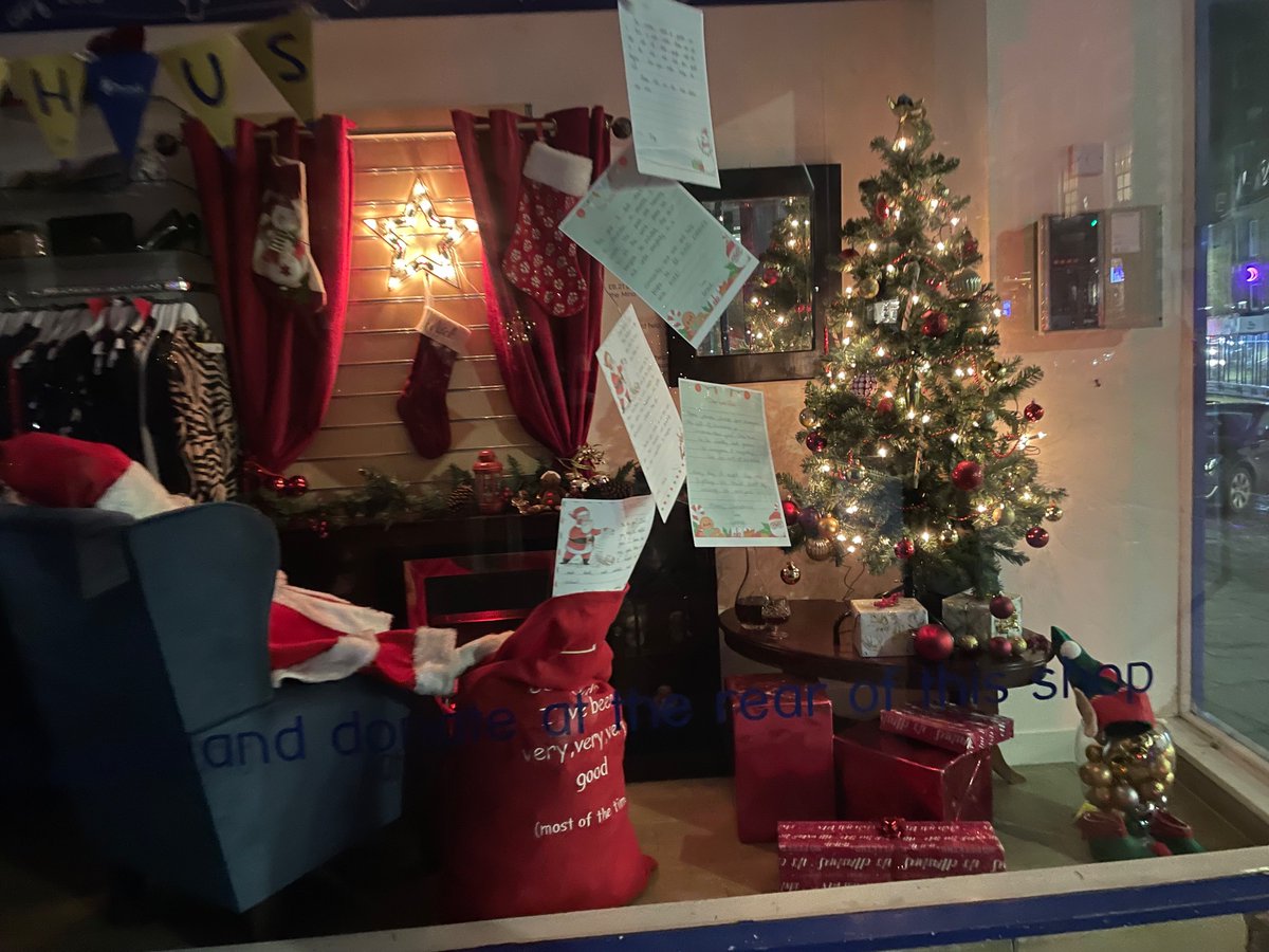 Our Christmas window ❤️, the theme is Kindness. Santa is sitting enjoying reading all his letters from the children. This year they have asked for the world to be kinder rather than have presents. Thank you to the children for their letters❤️ #Bekind #localcommunity #MyMindShop