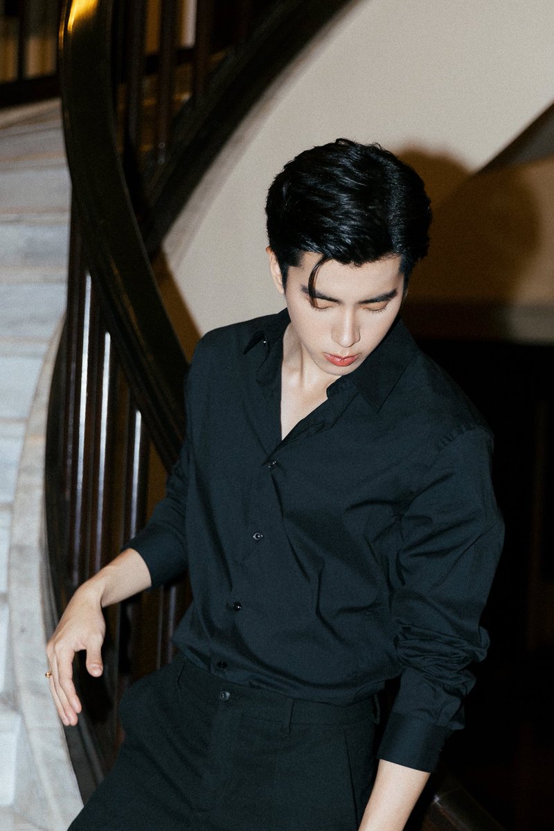 cnonkul's tweet photo. กลับมาใส่เสื้อละดีกว่า 😅 https://t.co/BrFSeN0QHl