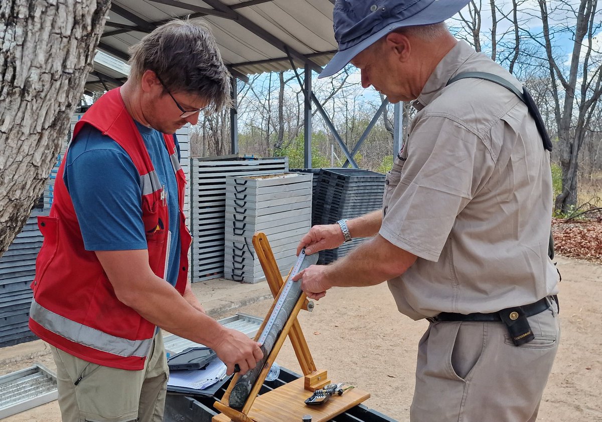 ArianaResources's tweet photo. Andrew du Toit of #Rockover and William Collett of #AAU completing structural measurements of oriented drill core at Dokwe #gold #Zimbabwe https://t.co/NZxs3Nk2Yb