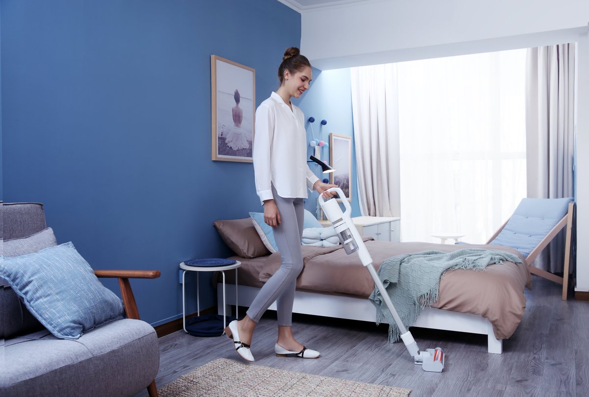 RoidmiInd's tweet photo. Small apartment? No problem! Let Roidmi F8 Storm FX do the deep cleaning in every crevice and corner. It rotates in multiple angles and goes deep in the furniture and narrow space under the bed without leaving blind corner.

#vacuumcleaner #homeappliance #cordlessvacuumcleaner https://t.co/GTvejCjTzi