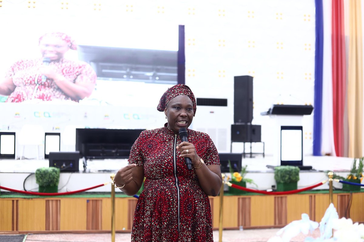 ARC_ESM's tweet image. Pharm. Olubunmi Aribeana, Director, Food and Drugs Services, @Fmohnigeria- Pharm. Olubunmi Aribeana giving the Call to Action for HCHs &amp;amp; CEOs/MDs of Local Pharma.
@zukynokeke @lemmosky @idr_kanyin @Ulera_Ekiti
@OfficialPMGMAN 

#SSTSProject #PPP #PublicHealth #SupplyChain