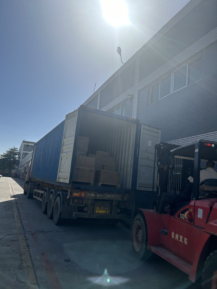 dapeng_laser's tweet image. Shippppppppppppping !

It is a sunny and beautiful day !

#laser #dplaser #dapenglaser #lasercuttingmachine #laserweldingmachine #lasercleaningmachine #laserequipmentparts #laserequipmentmanufacturer #machine #lazer #lasercutting #metallasercutting