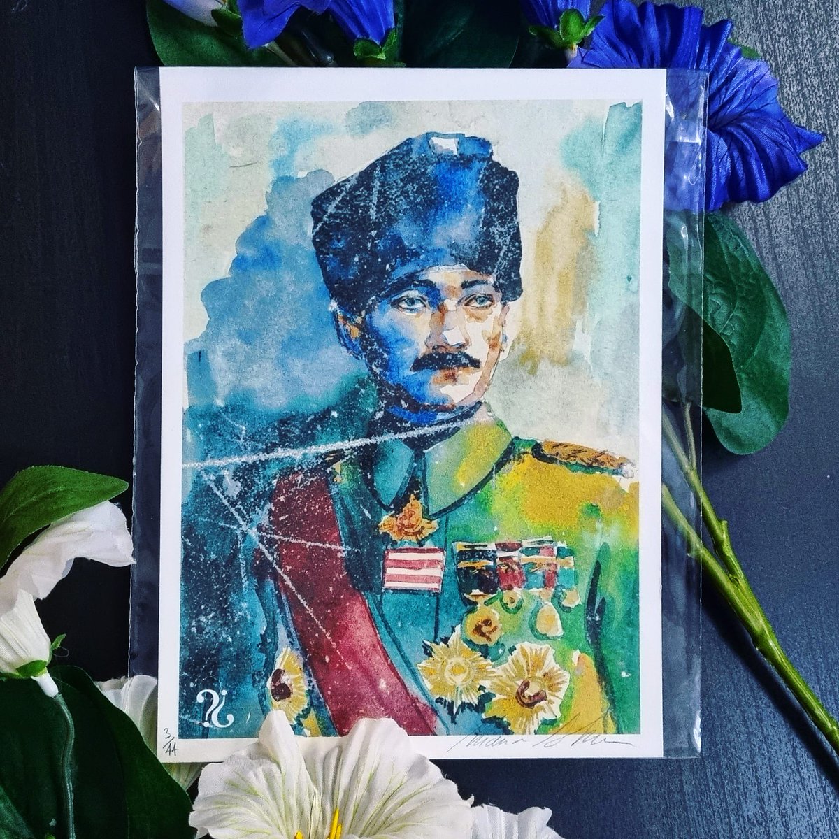 DTDA_Games's tweet photo. Après quelques petits soucis d'approvisionnement, nous pouvons enfin envoyer les illustrations de @questiondhisto1 sur la naissance de la Turquie moderne aux Tipeurs 📬!

#turquie #turkey #kemal #istanbul #histoire #history #questionsdhistoire #youtube #tipeee #watercolors https://t.co/KD2NaqfAmg