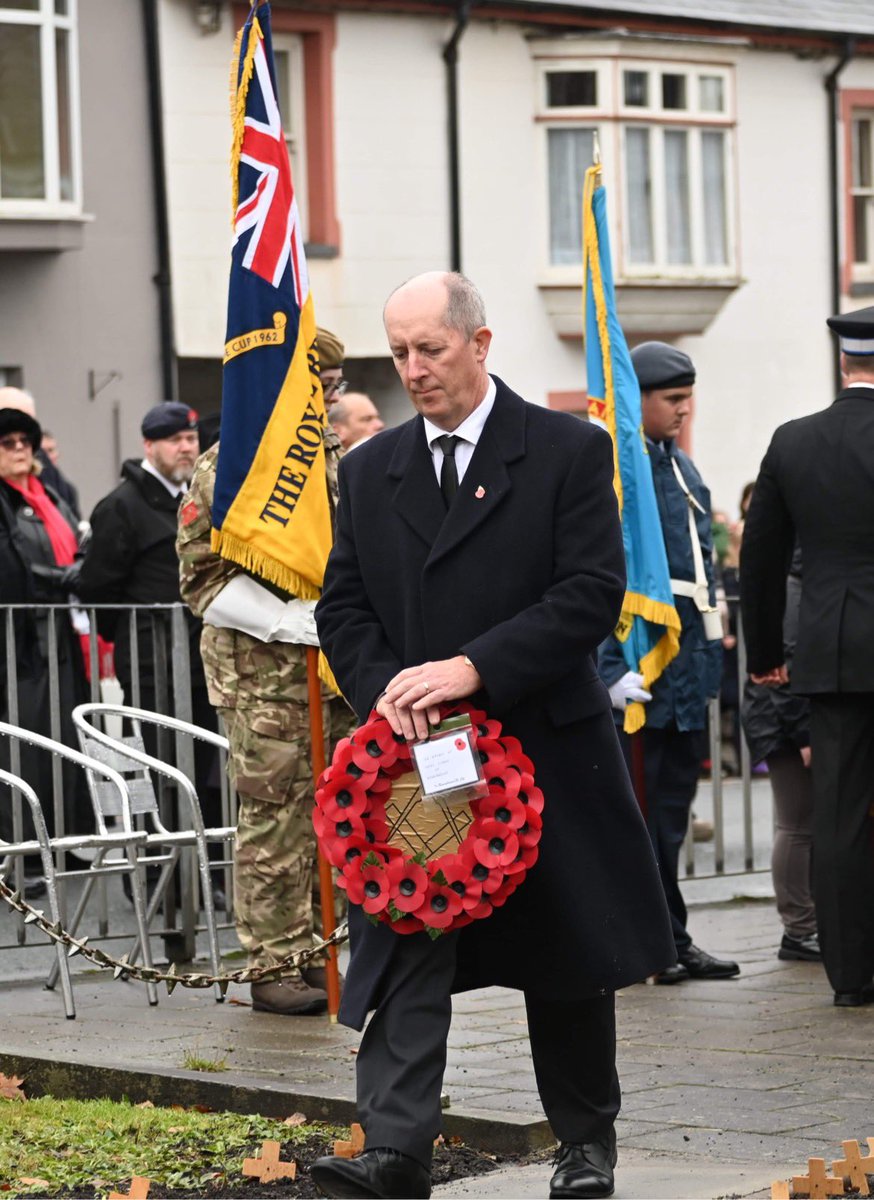 Our WM honoured to present the wreath on behalf of Teifi lodge at Remembrance Sunday at the Cenotaph in Cardigan. <a href="/WestWalesMason/">West Wales Mason</a> <a href="/JamesRossAJR/">PGM West Wales MEGS</a>