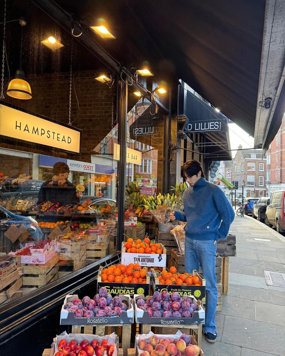 boynextdoortwt's tweet photo. BOYNEXTDOOR official instagram update

"In London 🇬🇧"

#TAESAN #BOYNEXTDOOR https://t.co/nMktRtp0Ib