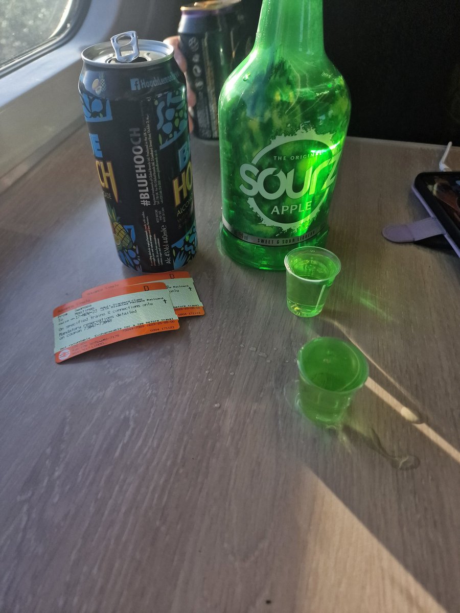 anna_lin82's tweet photo. The train journey to watch @theenemyband has began 🍻🍻 https://t.co/KPvdOnFMpq