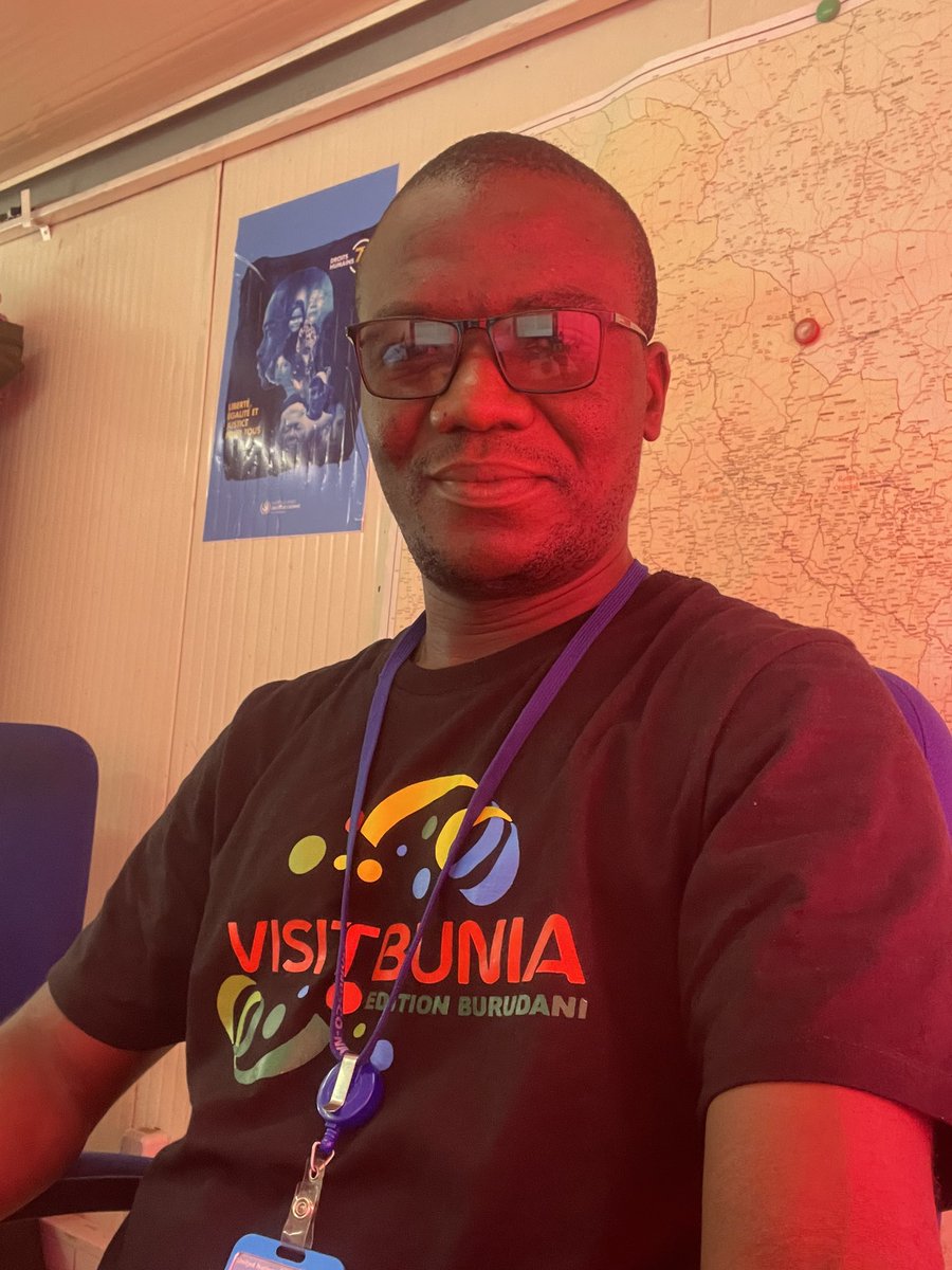 KokoloEU's tweet photo. #FridayMood with #VisitBunia 🤓🪷 https://t.co/g3L0x3RCCs