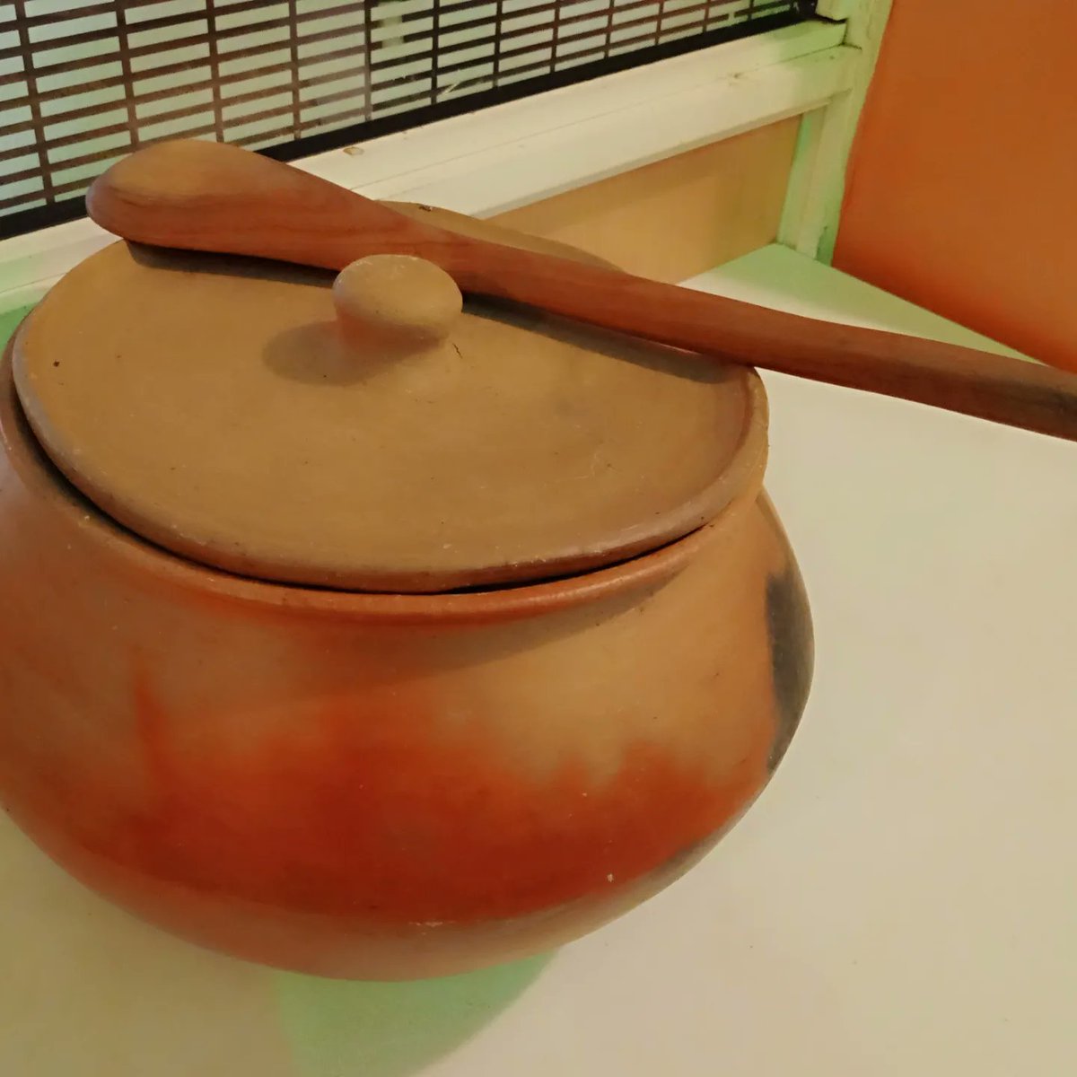 Ziloopi's tweet image. There are several ways to enhance the taste of biryani:
Use high-quality ingredients, such as fresh meats and vegetables

Pure clay Biryani pot
5ltr +wooden ladle at ksh.1299/-
0721205602
We deliver countrywide

#FuelTruth