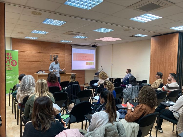 IGDpreparat's tweet photo. Ahir va ser el torn de preparar-nos pel Connecta. Amb "El teu minut de glòria" amb Joan Canals i amb un escape room per entendre com és el procés de selecció per dins! https://t.co/ps1byFxzlu