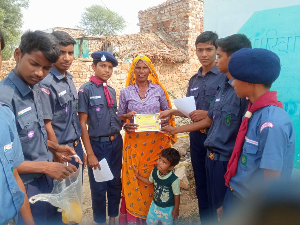 ElectionKarauli's tweet photo. Voter's awareness by Scout guides students
@ECISVEEP
@SpokespersonECI
@CeoRajasthan
.
.
.

.
#ECI #Mission75 #YouthChalaBooth #NoVoterTobeLeftBehind #GoVote #Vote4Sure #MyVoteMyPower #sveep https://t.co/R6KHDrERWZ