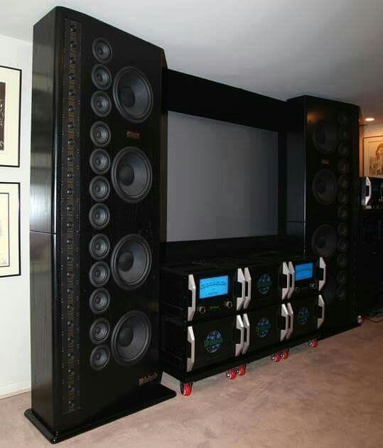 the_marcoli_boy's tweet photo. What's the First Song you are playing with this? https://t.co/P7XxMUPd9z