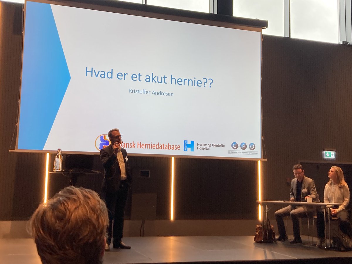 Packed room at the hernia session today at the Danish Surgical Society’s hernia session where the treatment of emergency hernia repairs is discussed ⁦@DanishHernia⁩ ⁦@eurohernias⁩ ⁦@DanskSelskab⁩ ⁦@andresenCPH⁩ ⁦@doc_helgstrand⁩