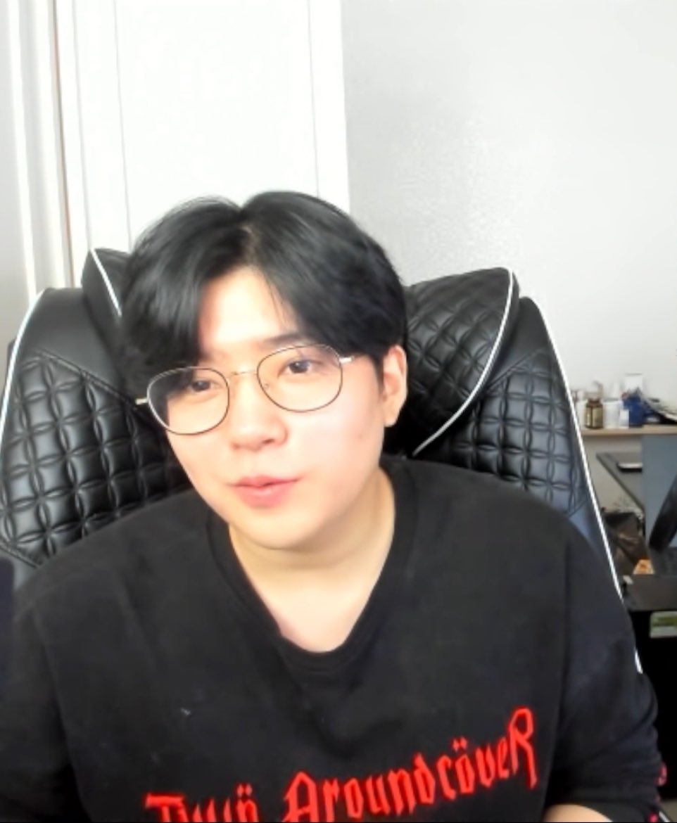 kimShihyun_Th's tweet photo. [🐰] Shistagram live❣️

น้องชีฮยอนมาพบปะประชาชนในรอบ 100 ปี เม้ามอยชีวิตช่วงนี้ อัพเดตสุขทุกข์ และหิมะแรกที่ตื่นมาดูไม่ทันค่ะ ㅠㅜ

(IG) 📌: https://t.co/STE0t7Bj3w

(Twitch) 📌: https://t.co/7iDkRAmnyg

#คิมชีฮยอน #KIMSHIHYUN #김시현 https://t.co/r43tYrpnES