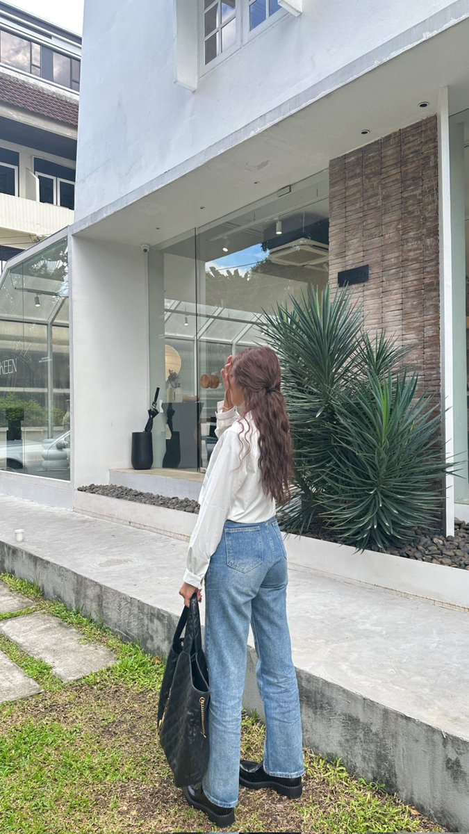BabeMeen's tweet photo. snap by my 🌻

#อุ้มทวีพร #มีนเบ้บ https://t.co/Xr1o5u3hDe