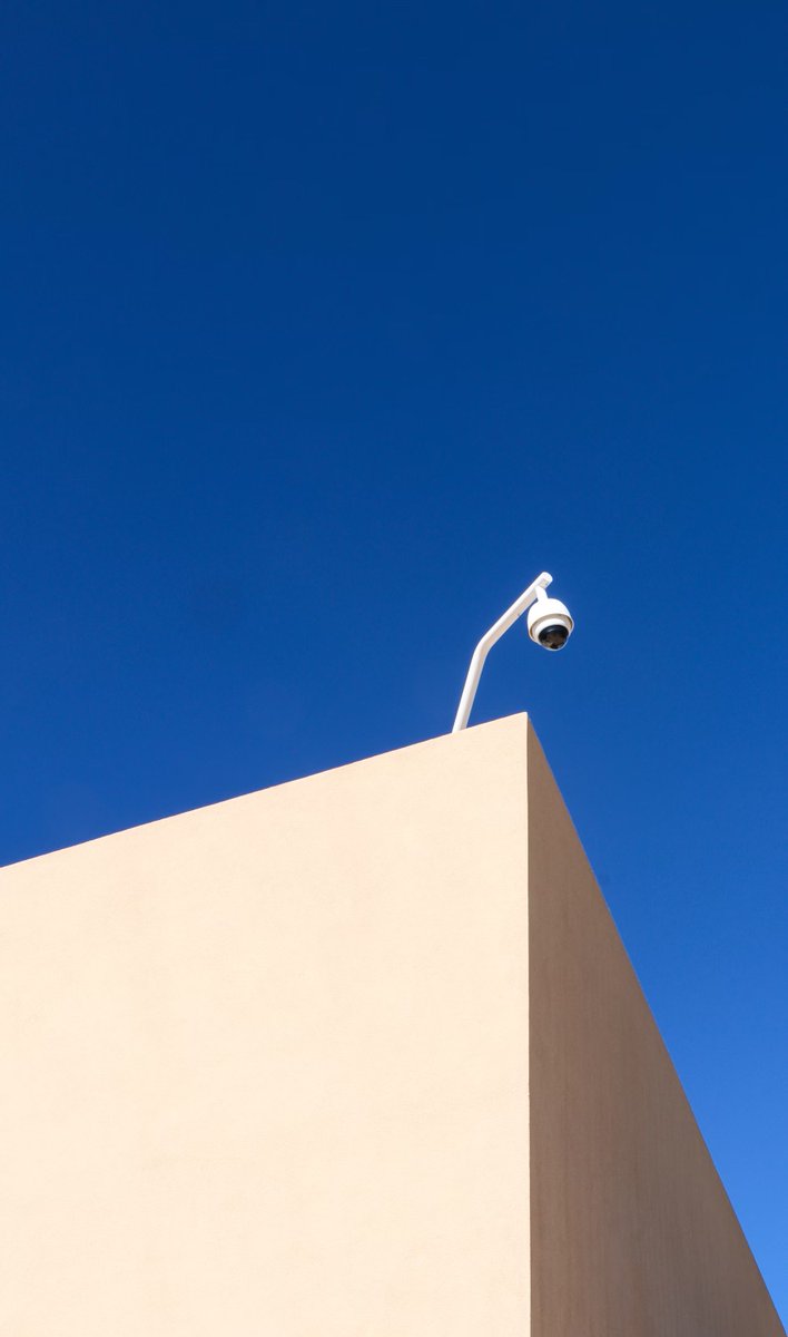 Good morning everyone ☀️🎈

The world is screaming with pain, turning your back &amp; doing nothing is an easy decision, but is it the right one? 

Remember, 'You can also commit injustice by doing nothing',  Marcus Aurelius