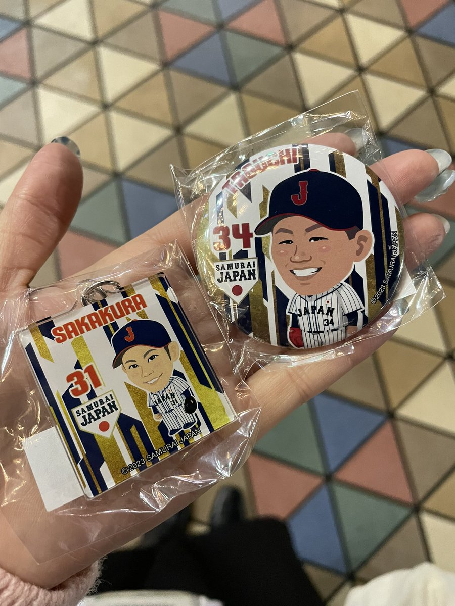 noto0909's tweet photo. 侍ジャパン　缶バッジ　ガチャ　譲渡　交換

【譲】
34 田口
31 坂倉
【求】
9 野口 https://t.co/NpC9Q7kbHZ