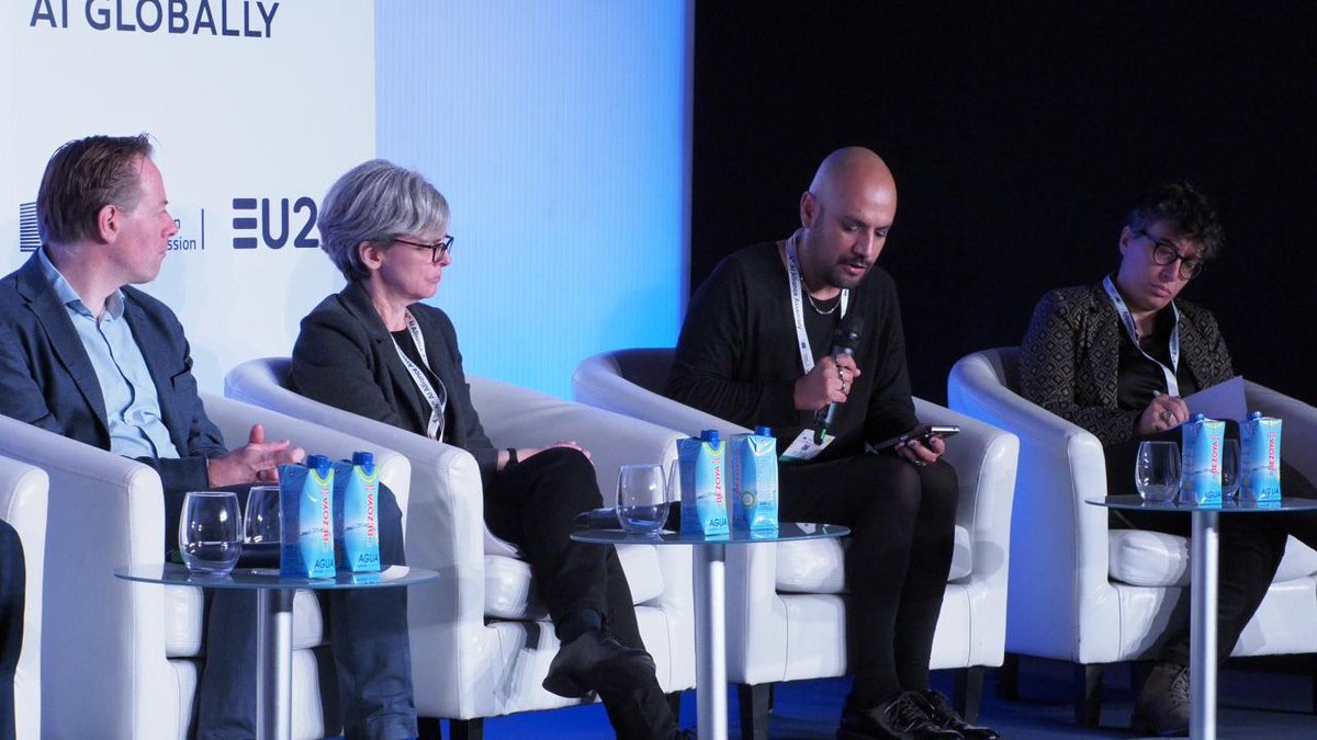 Casa de América (@casamerica) on Twitter photo 🇪🇺 Segunda jornada de: 'Alianza digital UE-ALC: Hacia una convergencia regulatoria en la IA'.
👥 Introduce <a href="/carmeartigas/">Carme Artigas</a>. Conferencia de <a href="/adriangs86/">Adrián González Sánchez (He/Him/His)</a> y diálogo sobre IA confiable con <a href="/ChaToX/">@𝘾𝙝𝙖𝙏𝙤@tech.lgbt in Mastodon</a>, <a href="/FredrikHeintz/">Fredrik Heintz</a>, <a href="/GiuliaSudano/">Giulia Sudano</a> y más.
#AIAlliance
📡 Streaming.👉bit.ly/4thAIAlliance 🇪🇺 Segunda jornada de: 'Alianza digital UE-ALC: Hacia una convergencia regulatoria en la IA'.
👥 Introduce <a href="/carmeartigas/">Carme Artigas</a>. Conferencia de <a href="/adriangs86/">Adrián González Sánchez (He/Him/His)</a> y diálogo sobre IA confiable con <a href="/ChaToX/">@𝘾𝙝𝙖𝙏𝙤@tech.lgbt in Mastodon</a>, <a href="/FredrikHeintz/">Fredrik Heintz</a>, <a href="/GiuliaSudano/">Giulia Sudano</a> y más.
#AIAlliance
📡 Streaming.👉bit.ly/4thAIAlliance