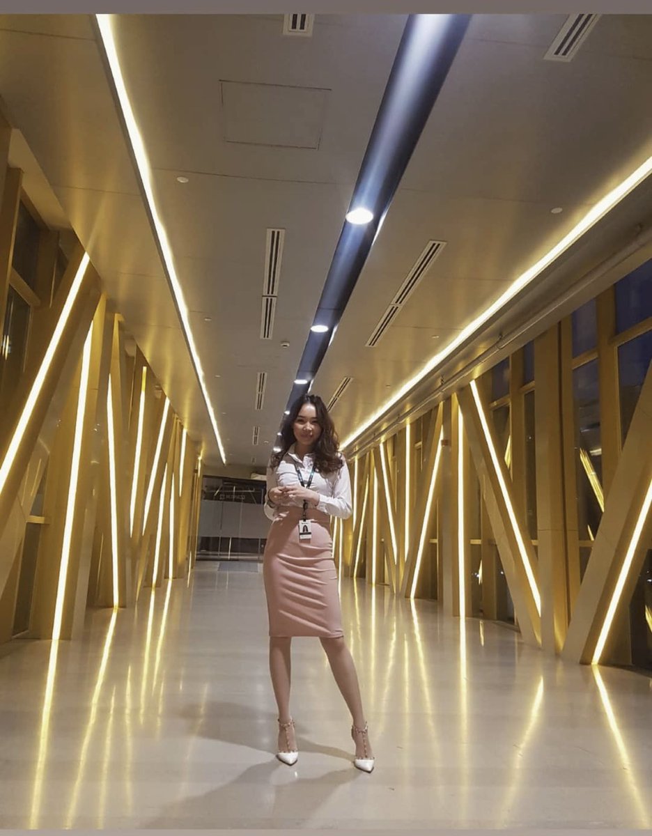 Яг энэ твитерт би л дутаад байна. Сайн уу? 🤗