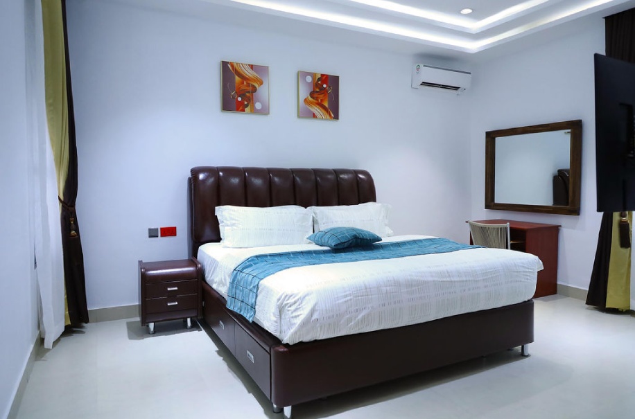 rpshortlets's tweet photo. Come on click the link.......... you know you want to 😏

https://t.co/bhSEIPQeM3

#rpshortlets #idabanshortlets #ibadanapartments #luxuryliving https://t.co/8CRlGfqFlV