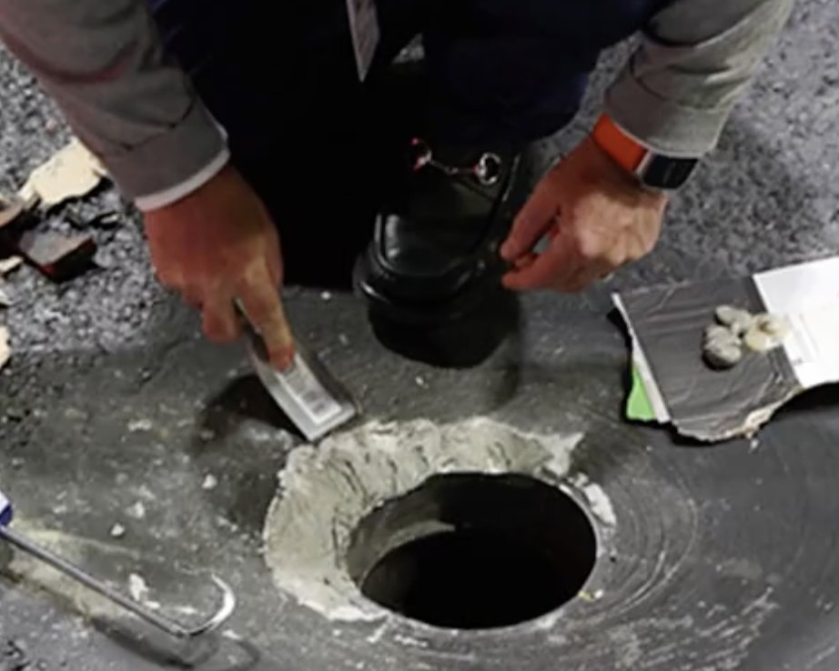 paddypower's tweet photo. 500m dollars to stage the Las Vegas Grand Prix.

Fella has literally just bought that scraper from B &amp; Q to fill that hole in. https://t.co/mgKnX2nEwT