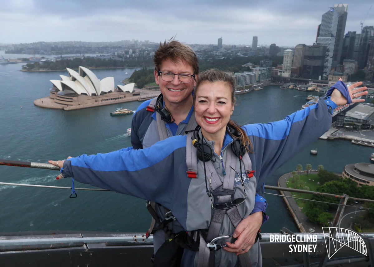 sarbacker's tweet photo. Hey @limpbroozkit Andrea and I were in Sydney, celebrating my third anniversary post Dx. We saw the @salesforce tower and thought of you. You have to get those guys to send it to Australia! Then we did this! 👇
#TechVsALS #EAP
#HealeyHope #NoWhiteFlags
#NotTodayALS https://t.co/Qxz7GQfpAl