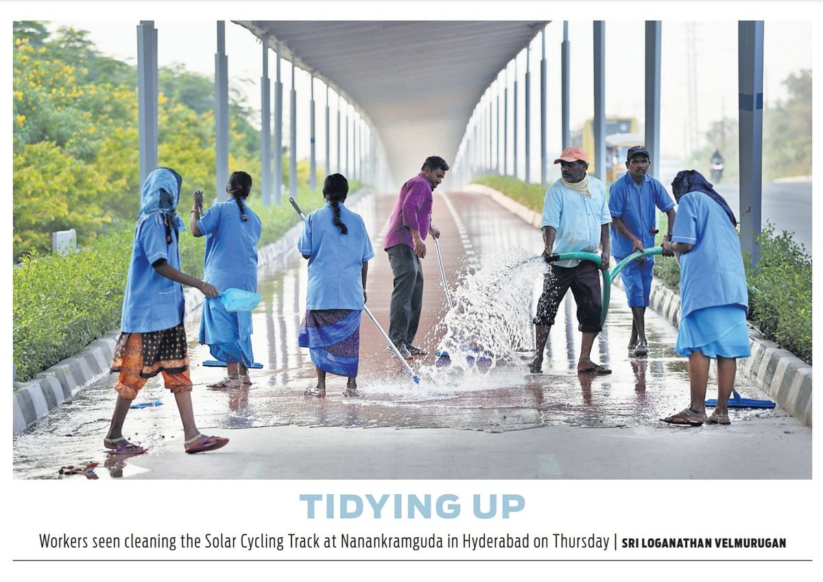 sriloganathan6's tweet photo. TIDYING UP: Workers seen cleaning the Solar Cycling Track at Nanankramguda in Hyderabad on Thursday.
@NewIndianXpress @XpressHyderabad @Kalyan_TNIE @shibasahu2012 #Hyderabad #SolarcyclingTrack https://t.co/OIbF94QlWM