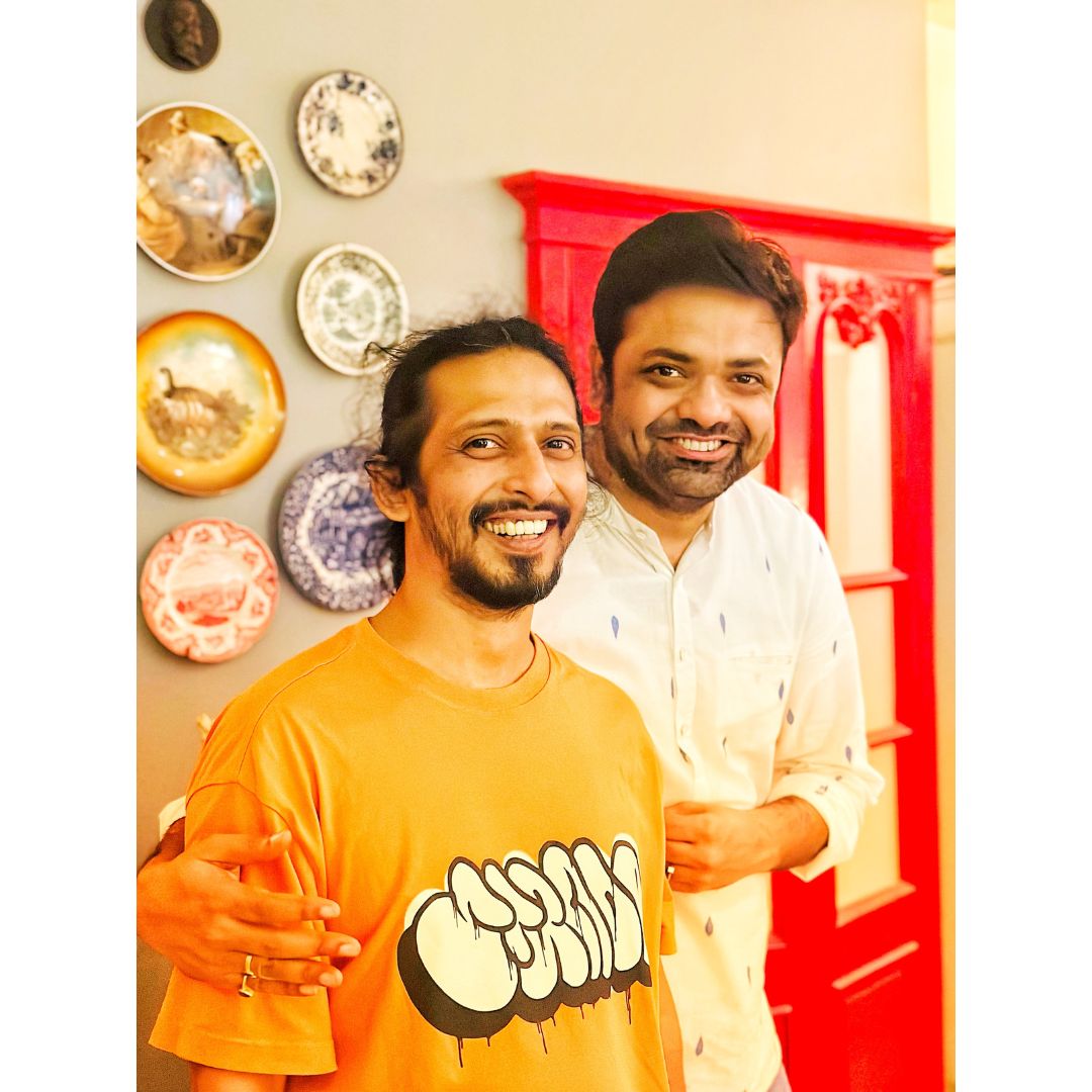 Calcutta_Times's tweet photo. Bangladeshi singer Runa Laila turned a year younger today. To celebrate her life and work, Kolkata based musician duo Sourendro-Soumyojit threw a bash, in presence of Shayan Chowdhury Arnob, Srabani Sen and others
#runalaila #arnob #sourendrosoumyojit #kolkata #bangladesh https://t.co/wjVkpSr7sU