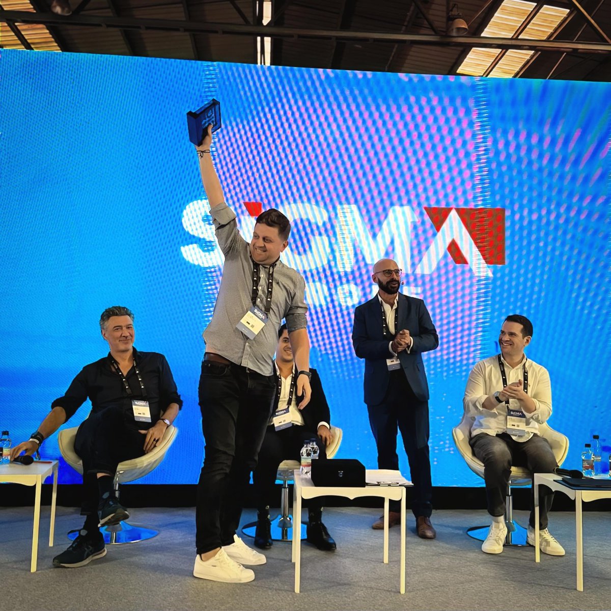 lambdagaming_io's tweet photo. Wrapping up @SiGMAworld_ 2023 with a victory under our belt! 🏆 

Just like in Barcelona, our 𝟴𝗕𝗜𝗧 𝗚𝗮𝗺𝗶𝗻𝗴 innovation stole the spotlight, clinching the startup pitch. See you at the next level 👾🌟

#LambdaGaming #8bitgaming #ChallengetheOrdinary #gamingnostalgia https://t.co/rkudDRKqhQ