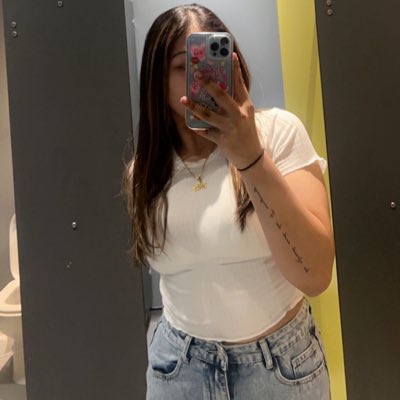 brainlessbitchx's tweet photo. #NewProfilePic https://t.co/QWDxKkaMtv