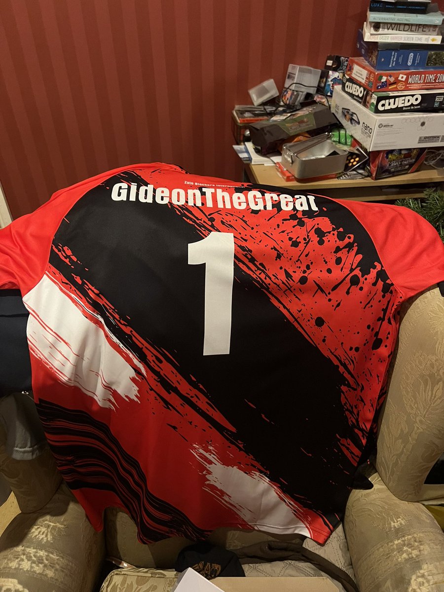 ZB_Inter's tweet photo. Our New Jersey’s are currently being distributed to our players! Be on the lookout at any upcoming offline events and be sure to thank them for “being responsible for nerfing zato” https://t.co/Ub63ZA54P6