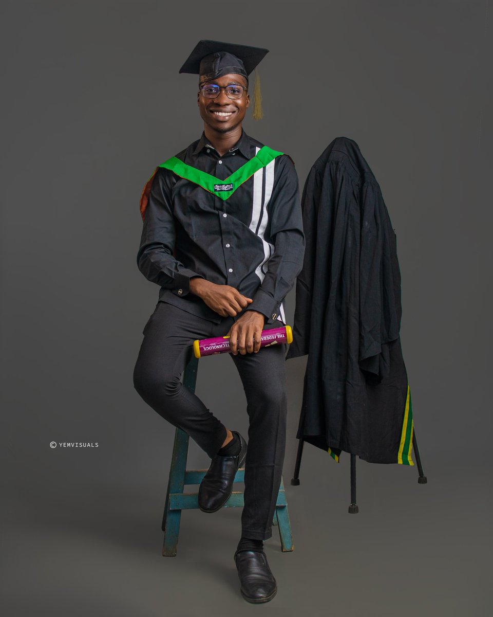 tobi_victor_'s tweet photo. https://t.co/60nKHHLZbD in Architecture, Second class upper division
📸 : yemvisuals..
Shirt stylist : priszcabeth
#futaclass #futagraduating #futa https://t.co/mm2iXBBYvl