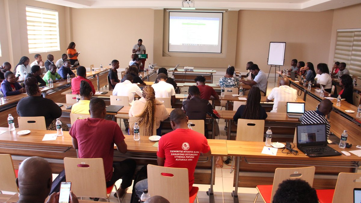 PlanMalawi's tweet photo. 📰 Save the Children Malawi and Plan International Malawi organized a comprehensive media training on child labour, empowering journalists to report responsibly. The training was also facilitated by our partner, @misamalawi
#ChildLabour #JoiningForces #ForAllChildren https://t.co/CIv9LbePho