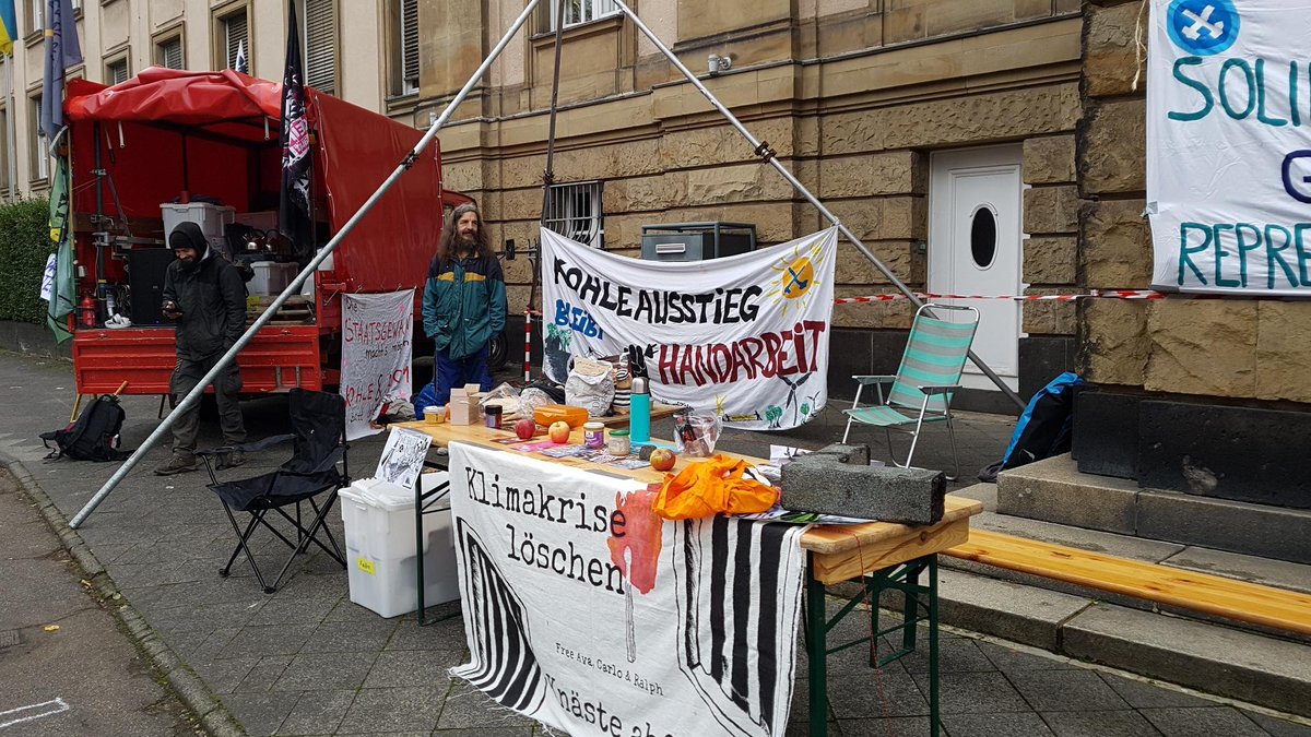 MaWaLuetzerath's tweet image. Berufungsprozess gegen Aktivisti von #BlockNeurath geht weiter am Landgericht Mönchengladbach.