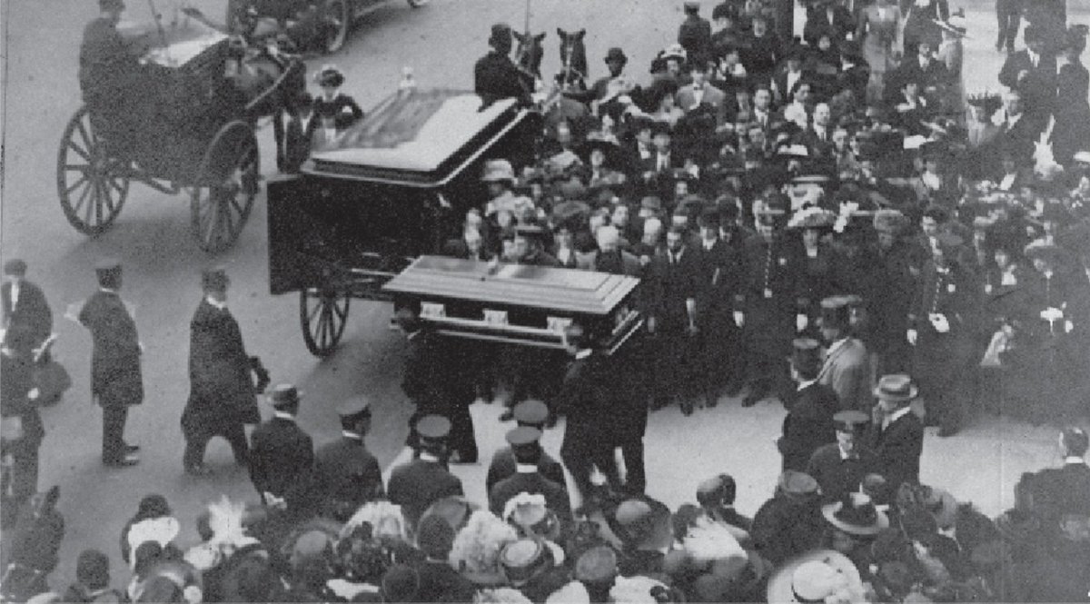 FuneralMuseum tweet media