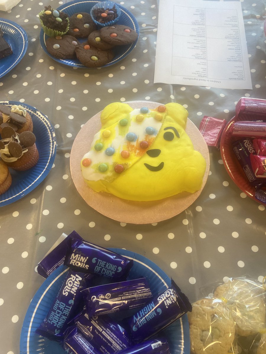 DixonsKings's tweet photo. Another highly successful bake sale for the send team and some of our students - showing great civility by raising money for children in need. https://t.co/U7I0Wk8m5P