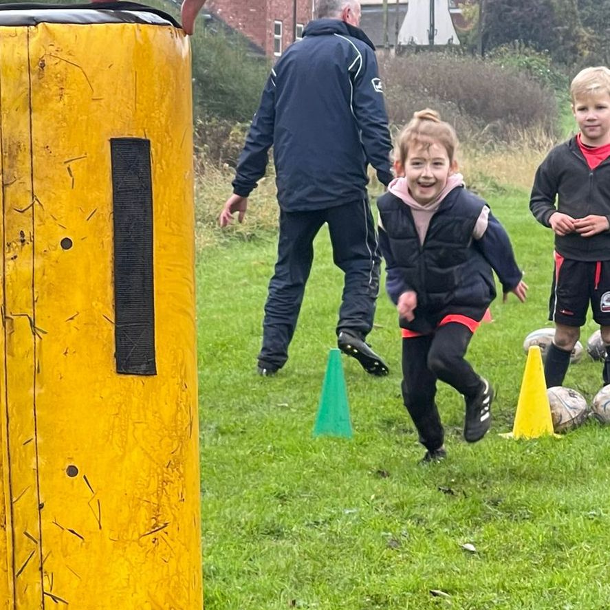 The tackle bags will be out on Sunday morning at 10am for our U6s team. Nothing is more exciting than the tackle bags 😊

If your kid is in school year 1 and wants to have fun while learning a sport, bring them along this Sunday to the Welfare. No need to book 👍