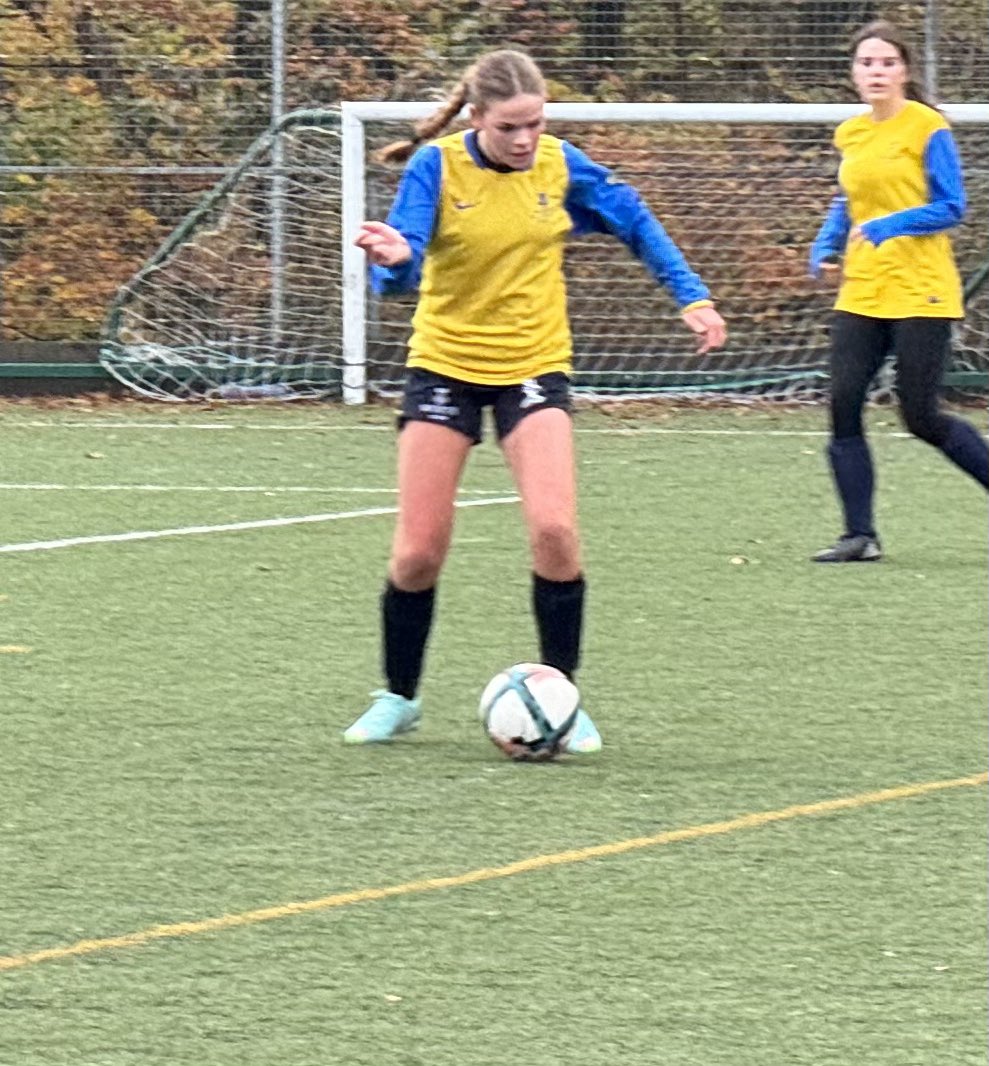 Action from the girls football v ACS Cobham in the cup.
#worthgirlsfootball