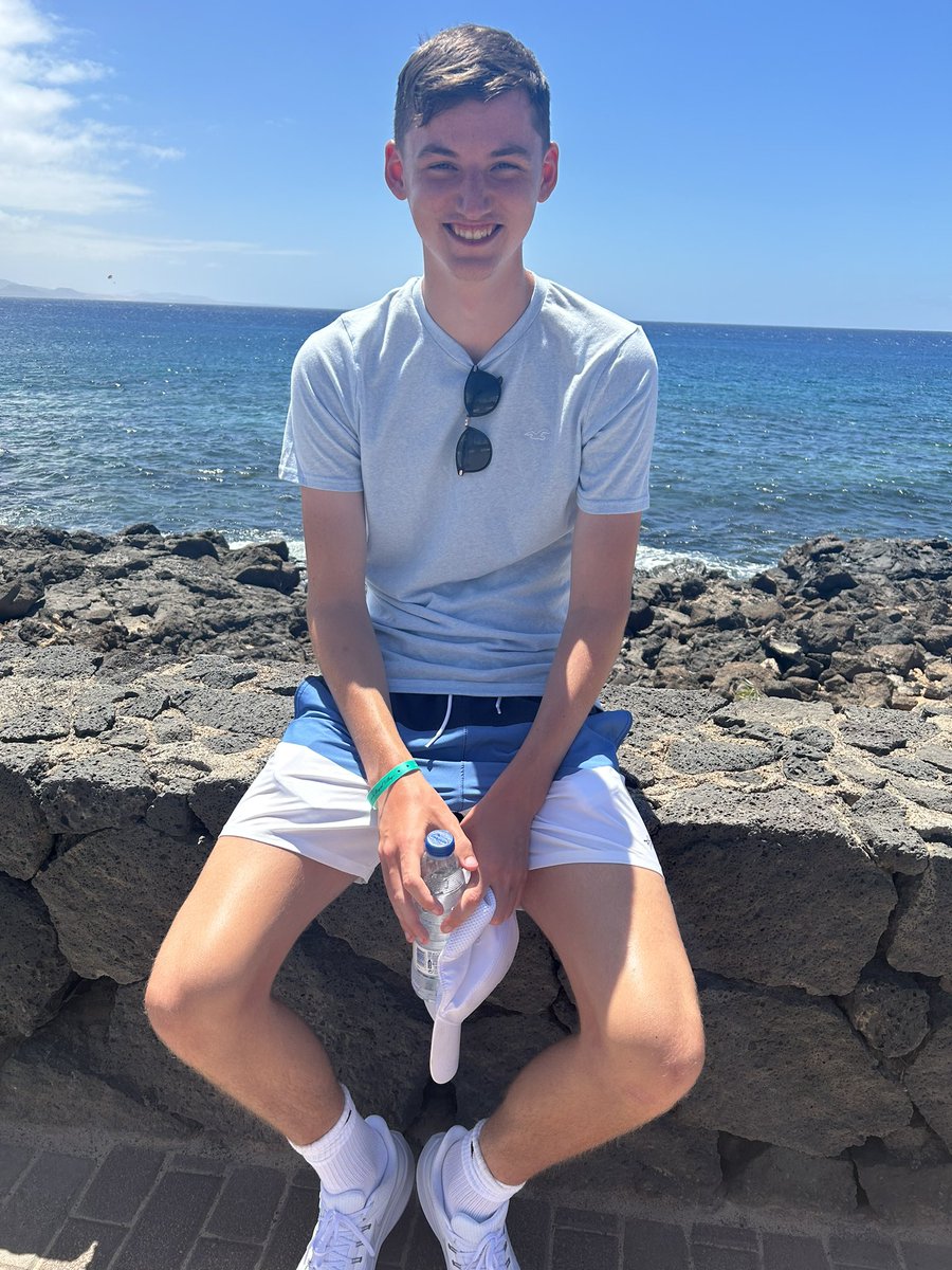 vicloftus's tweet photo. Happy 18th Birthday Patrick! 🎂 We are so proud of the amazing man you have grown into. Enjoy your day ♥️🎉 https://t.co/XzHNfBKhY8