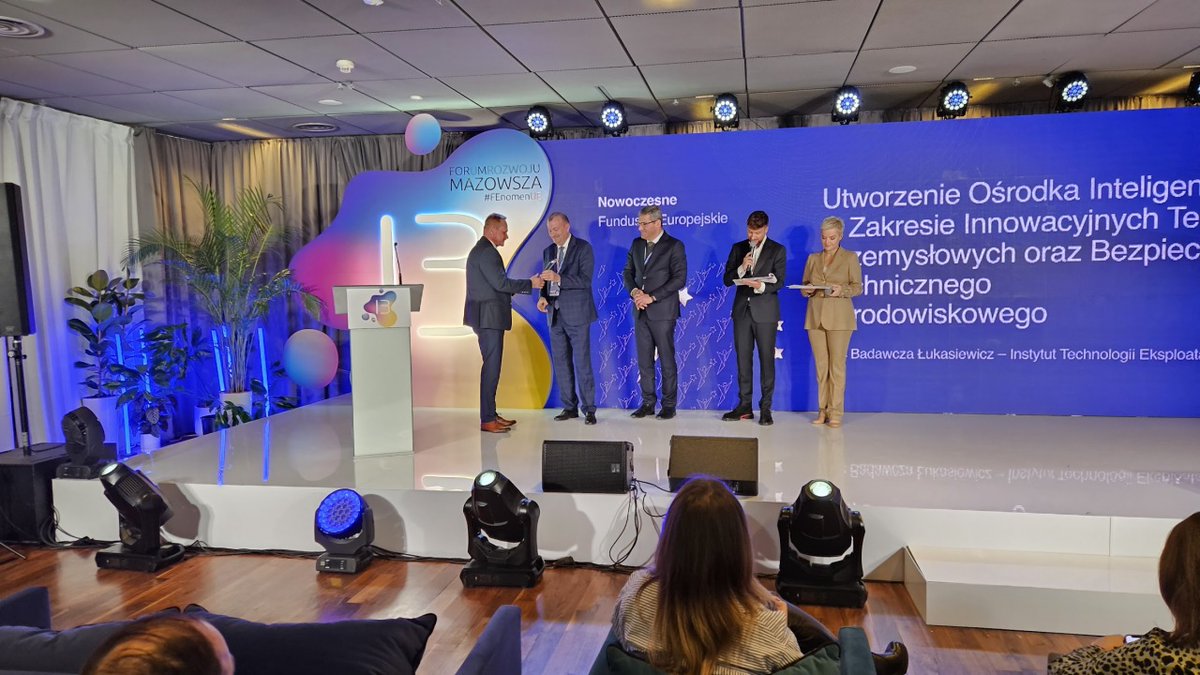 LukasiewiczITEE's tweet photo. 14.11. Podczas uroczystej gali  Forum Rozwoju Mazowsza #Łukasiewicz-ITEEzostał laureatem  prestiżowych nagród w ramach konkursu „Lider Zmian Funduszy Europejskich  2023”. Instytut został uhonorowany w kategorii Nowoczesne Fundusze  Europejskie.
Więcej 👉 https://t.co/94LxmjLAWH https://t.co/9duMyJSxXG