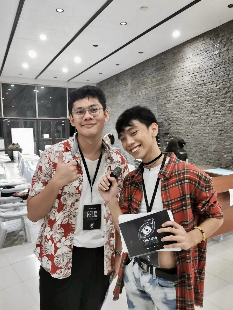 TheUPLBJocks's tweet photo. Edukasyon, edukasyon, karapatan ng mamamayan ✊

Samahan sina Felix 🛸 (@adrlayson) at Quincy 🎨 (@sanamanalo_) sa huling araw ng STRAW Week 2023 bilang parte ng pagdiriwang ng Pandaigdigang Araw ng mga Estudyante sa SU Molawin Hall.

#AtinTalagaAngSU
#STRAWWeek2023
#TheUPLBJocks https://t.co/gQm0T0sxDH
