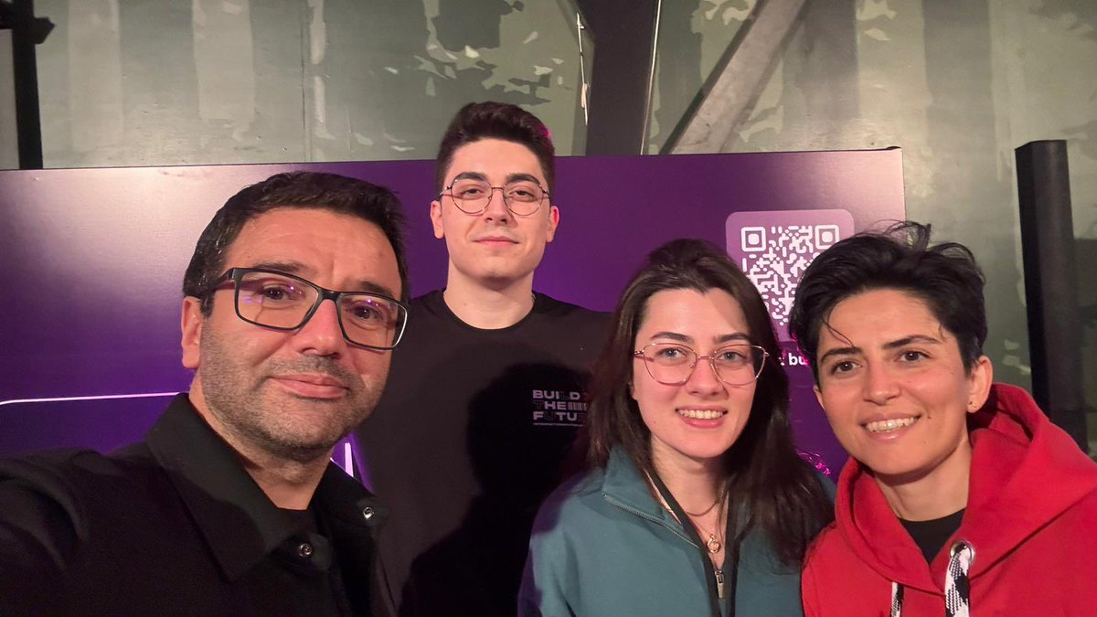 AyseKulabas's tweet photo. What a day! 😍 

#ICP Cross-Chain Hackers Den! (🗓 Nov 15th)

We had 12 awesome teams 🚀 who hacked for 12 hours straight ⏳ to create the most amazing cross-chain #dapps you can imagine.

It was an unforgettable experience #ICPHackersDen https://t.co/0dovtJXplD