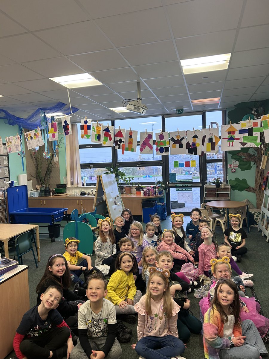 Today we had some pudsey’s, princesses and crazy haired people from P2/1B taking part in PE🤩🤩. We had so much fun!! @maddistonps @BraesPE