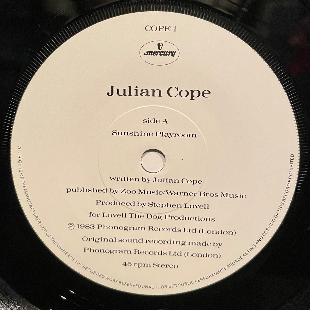 ほな7いこか
JULIAN COPE / Sunshine Playroom [’83 Mercury --- COPE 1]
#JulianCope #SunshinePlayroom #SteveLovell #vinylbar #musicbar #レコードバー #mhc17112023
youtube.com/watch?v=SMG1mw…