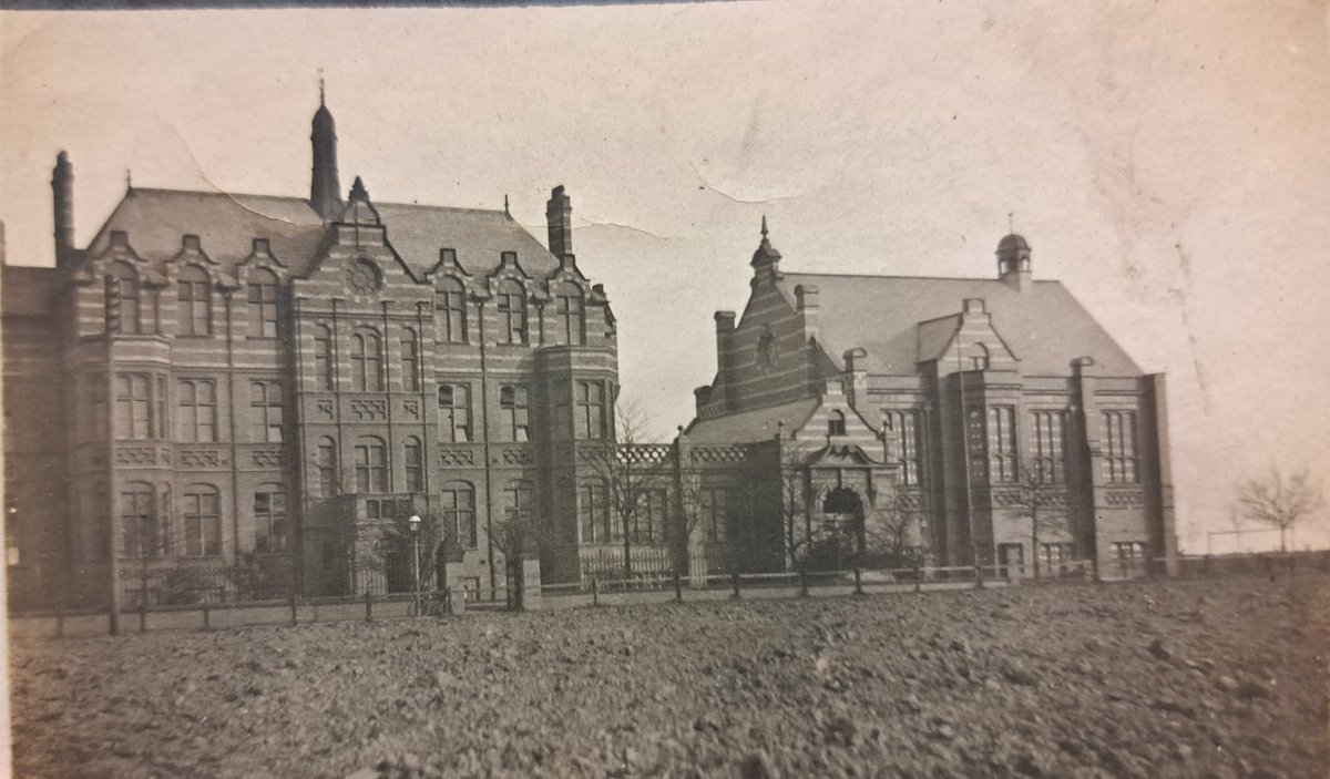 WHGSPrimary's tweet photo. #WHGS_YAC is doing something extra exciting this half term - learning about the history of our 136-yr-old school! Last week we looked at changes in the local area around the school using @digimap4schools and the aerial photo explorer from @HistoricEngland. @YAC_CBA @archaeologyuk https://t.co/Rx5GQBwu8C
