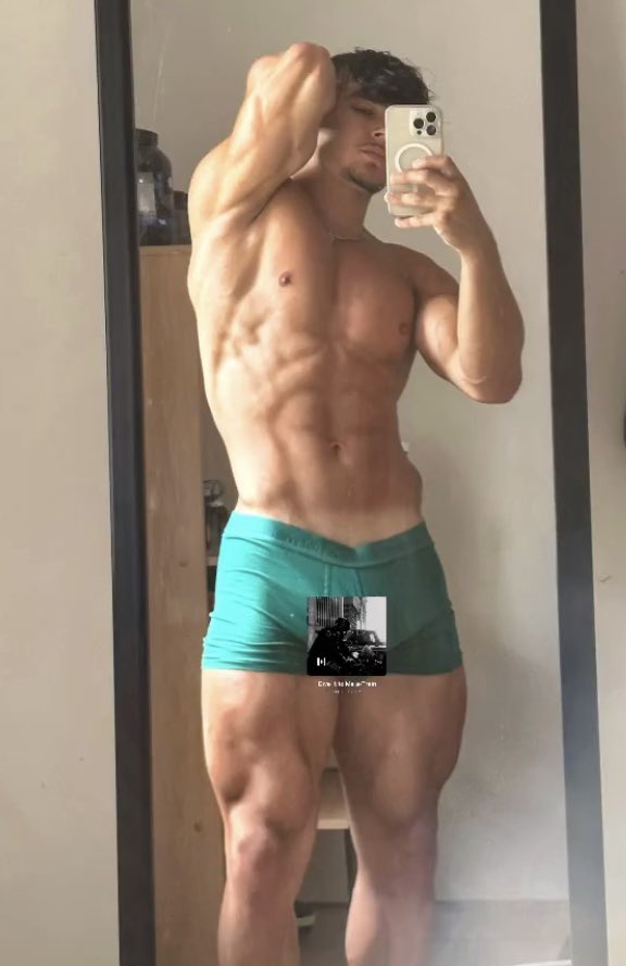 liroymalionew's tweet photo. #mike #nude #mikerlag #bite https://t.co/DcvNr8MyjD