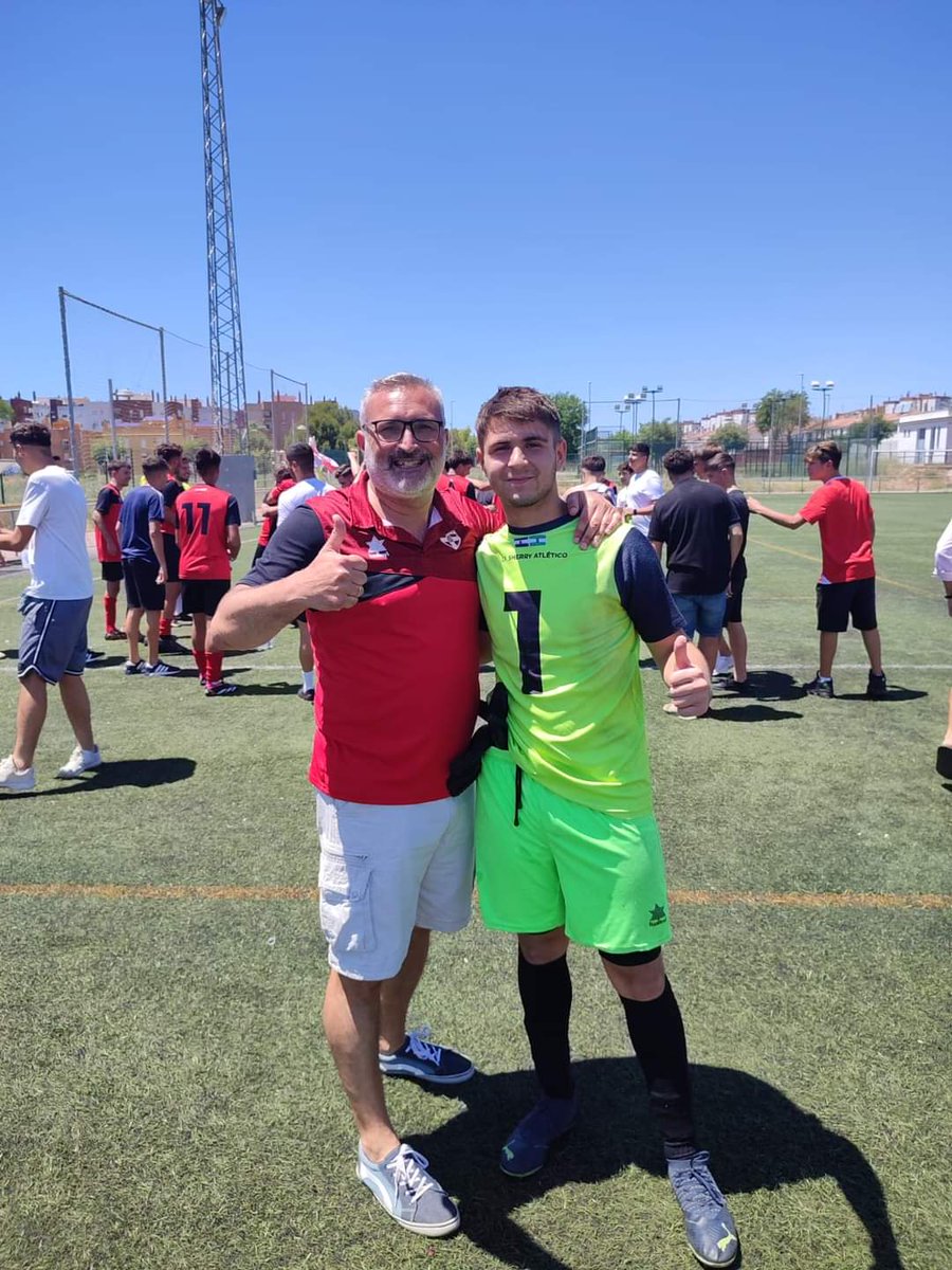 SherryAtletico's tweet photo. 𝗧𝗘𝗠𝗣𝗢𝗥𝗔𝗗𝗔 𝟮𝟬𝟮𝟯/𝟮𝟬𝟮𝟰 ⚫️🔴
La familia del Sherry Atletico queremos enviar todo nuestro apoyo y cariño a Oscar Portela, compañero y amigo de nuestro club, a todos sus familiares y en especial a Carlos Portela. https://t.co/FIEuxCdvx6