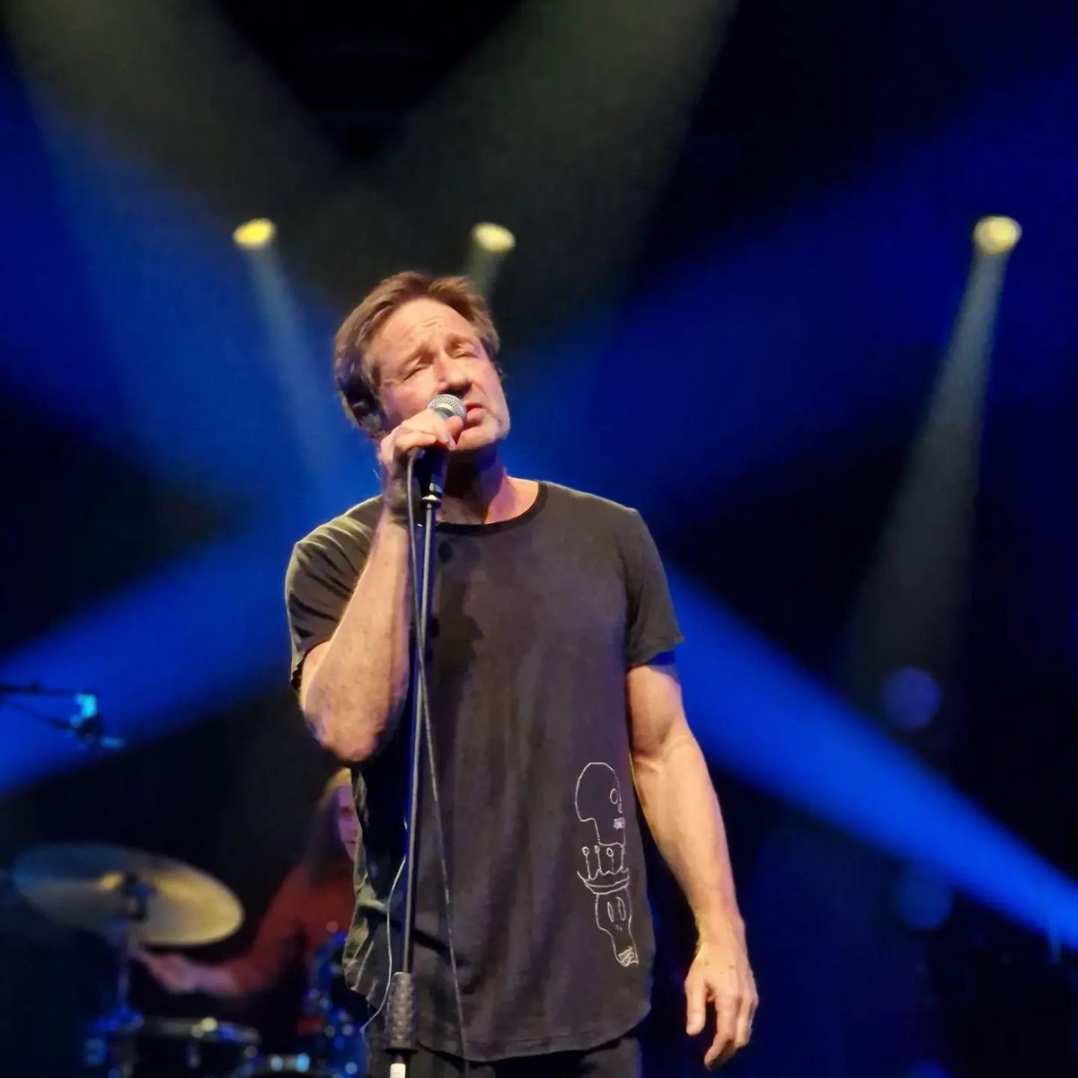 VavieC's tweet photo. Beautiful pics from 
https://t.co/eETsuDiNuj
#ddtour2023
#davidduchovny
#paard https://t.co/IXGtJHDLo7