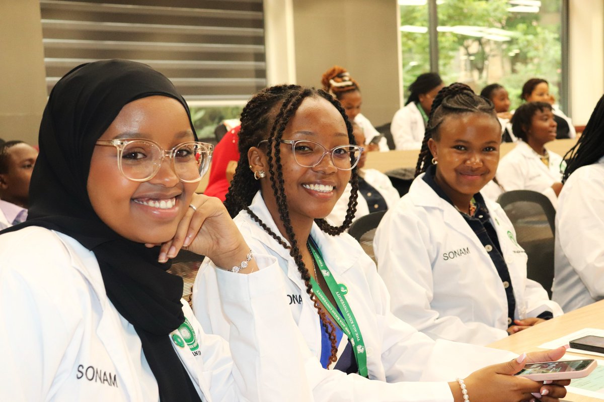 akusonamea's tweet photo. Today marks a special day for SONAM, as we celebrated our inaugural 'White Coat Ceremony' for nursing students!🎉A profound appreciation to Provost &amp; VP Dr. Carl Amrhein &amp;  Chief Guest @EdnaTallam  for gracing this unforgettable occasion! #SONAMFirstWhiteCoat #FutureNurses https://t.co/nuYCJziKeh