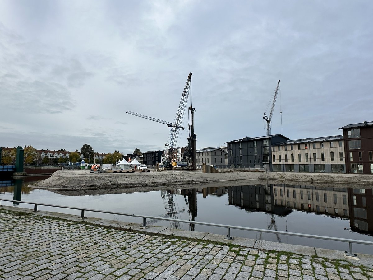 Amsterdam1012's tweet photo. Muisstil bouwen. Ze kunnen in Noord nog wel wat leren van aanpak Houthaven #blvc #bouwhinder https://t.co/feZZ9zSjEc